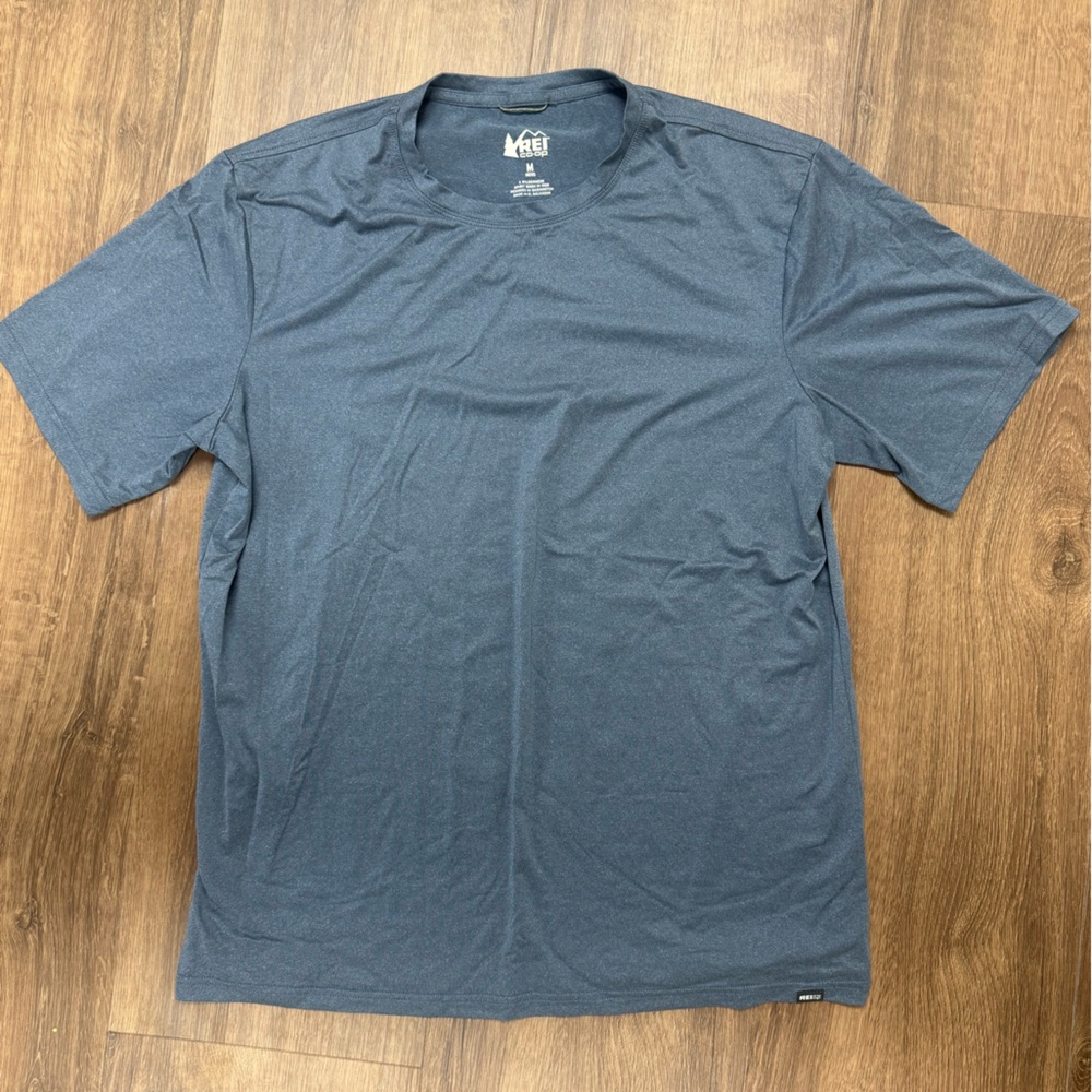 REI Men's Gray T-Shirt Size Medium